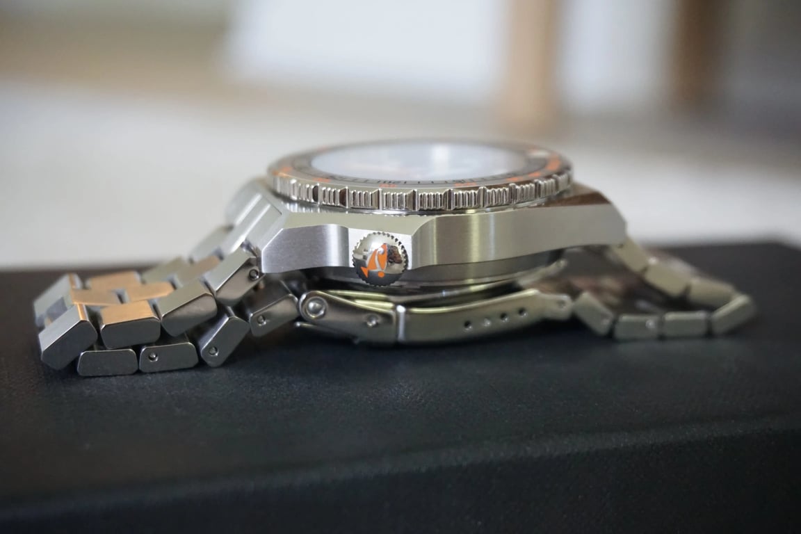 DOXA SUB 600T Caribbean case