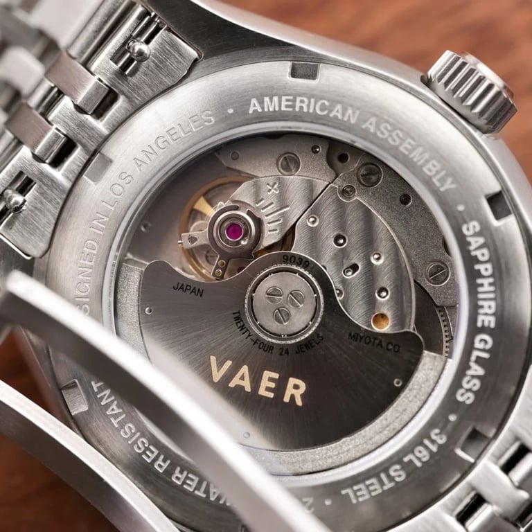 D5-Meridian-case back