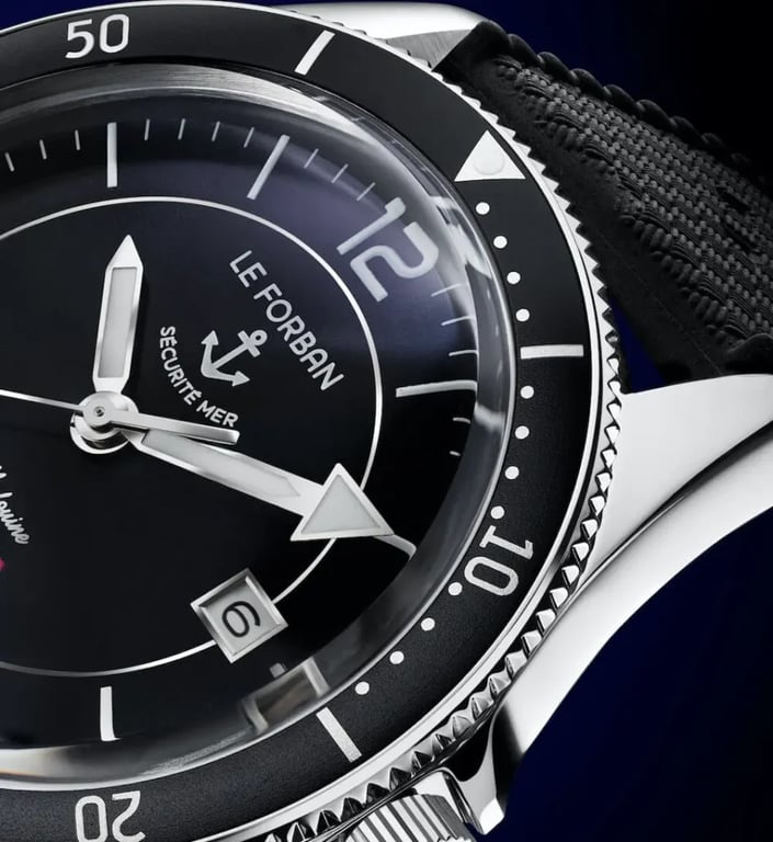 Le Forban La Malouine bezel