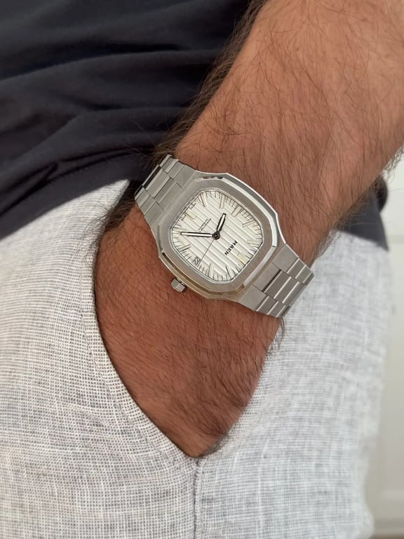 MAEN Manhattan 37 M2 “Grey Ice” Hands-On Review