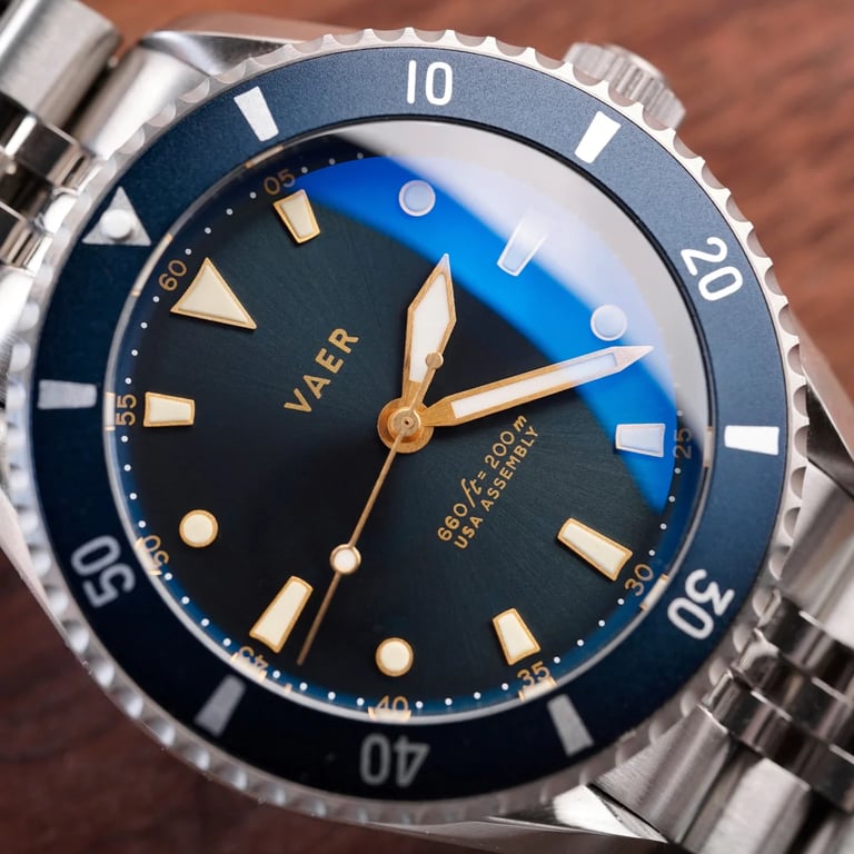 VAER D5 Meridian Navy Diver Review