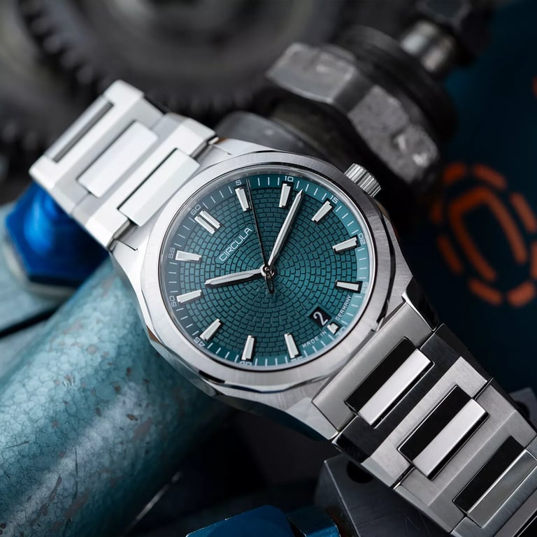 Modern Architecture on the Wrist: An In-Depth Review of the Circula Facet Petrol