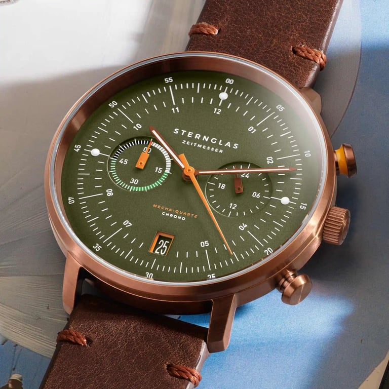 Sternglas Hamburg Chrono Dark Green on its brown Vintage Mokka leather strap