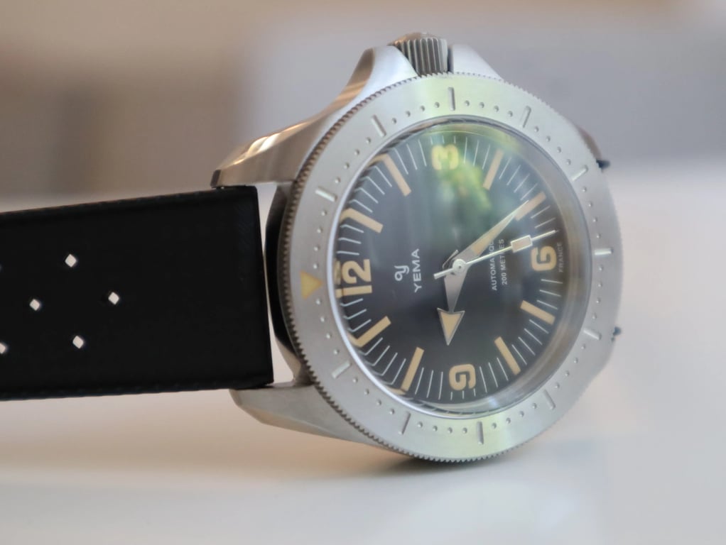 Yema Diver YDIV24-AMS bezel
