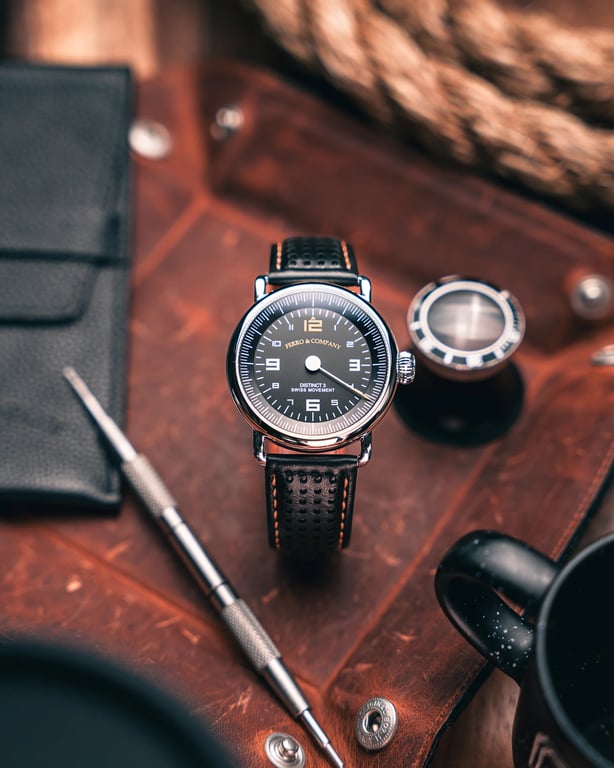 Ferro & Co. Distinct 3 Petrol Review: Vintage Motorsport Aesthetics Meet Single-Hand Precision