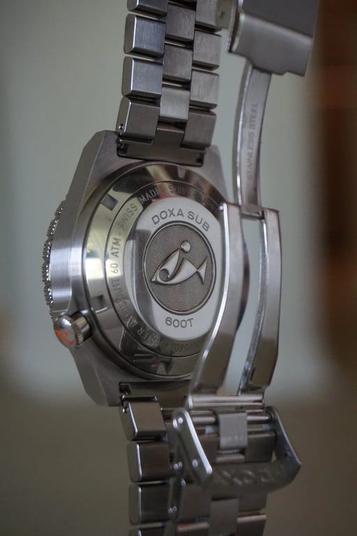 DOXA SUB 600T Caribbean caseback
