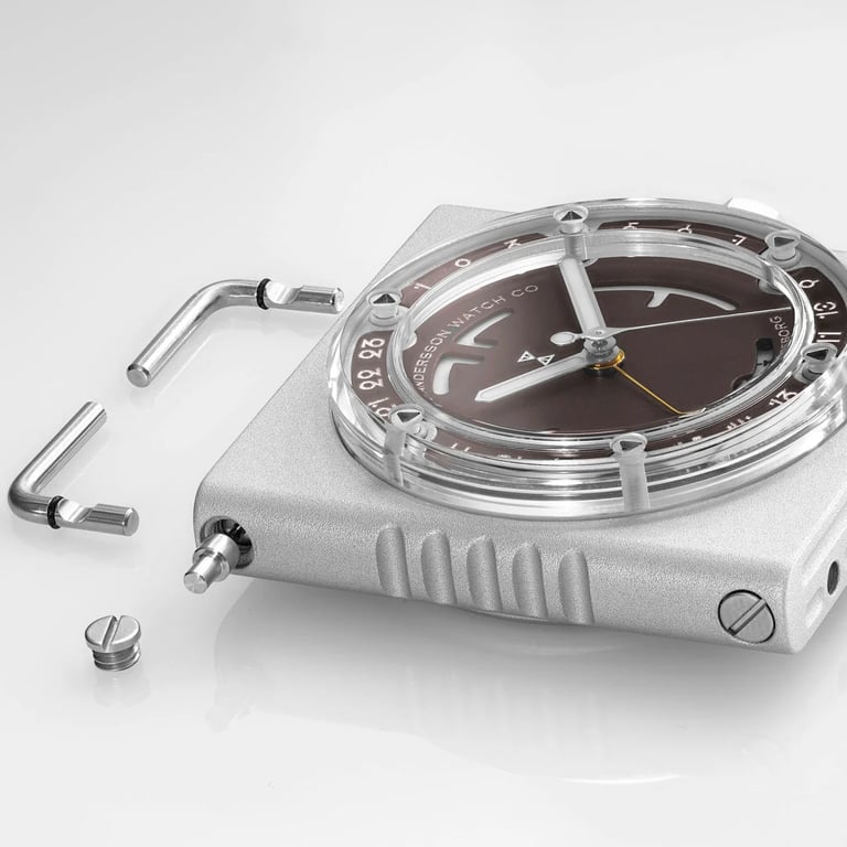 Side view of the E.C. Andersson Timepod case, sapphire crystal, and lug assembly