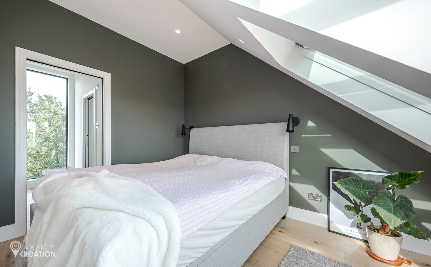 Location Creation Groom Crescent Master Bedroom