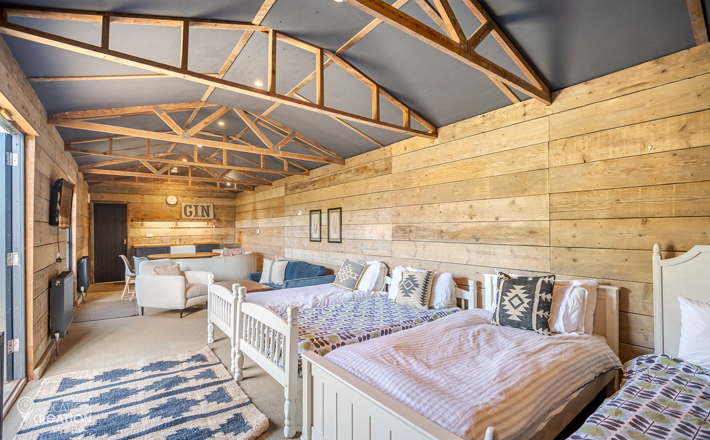 Location Creation Amberwood House Barn Beds