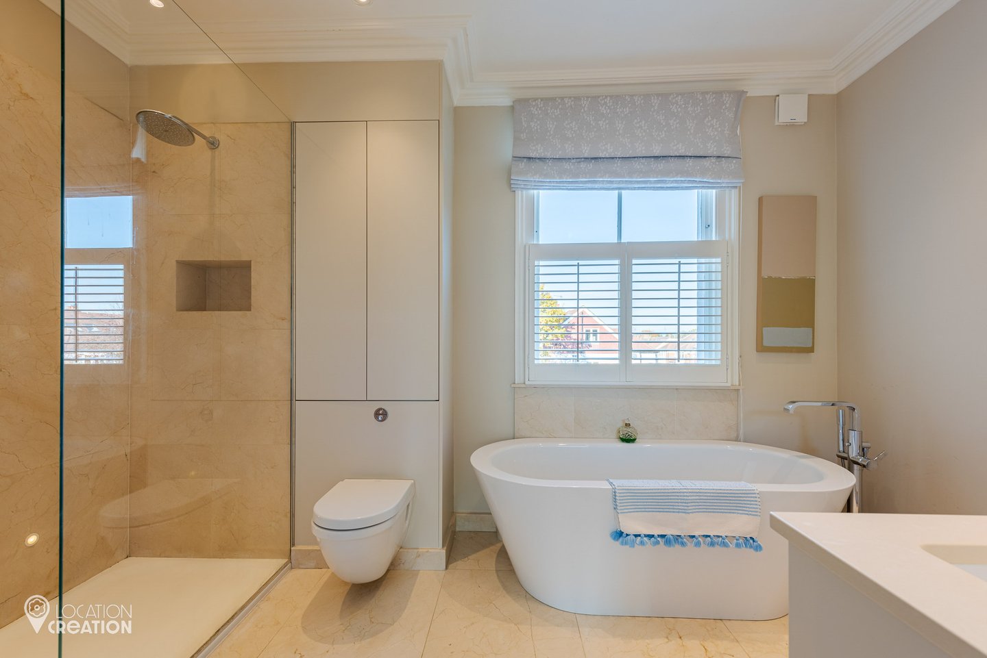 Location Creation Mundania House Bathroom