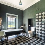 Location Creation Medieval Manor House Bathroom