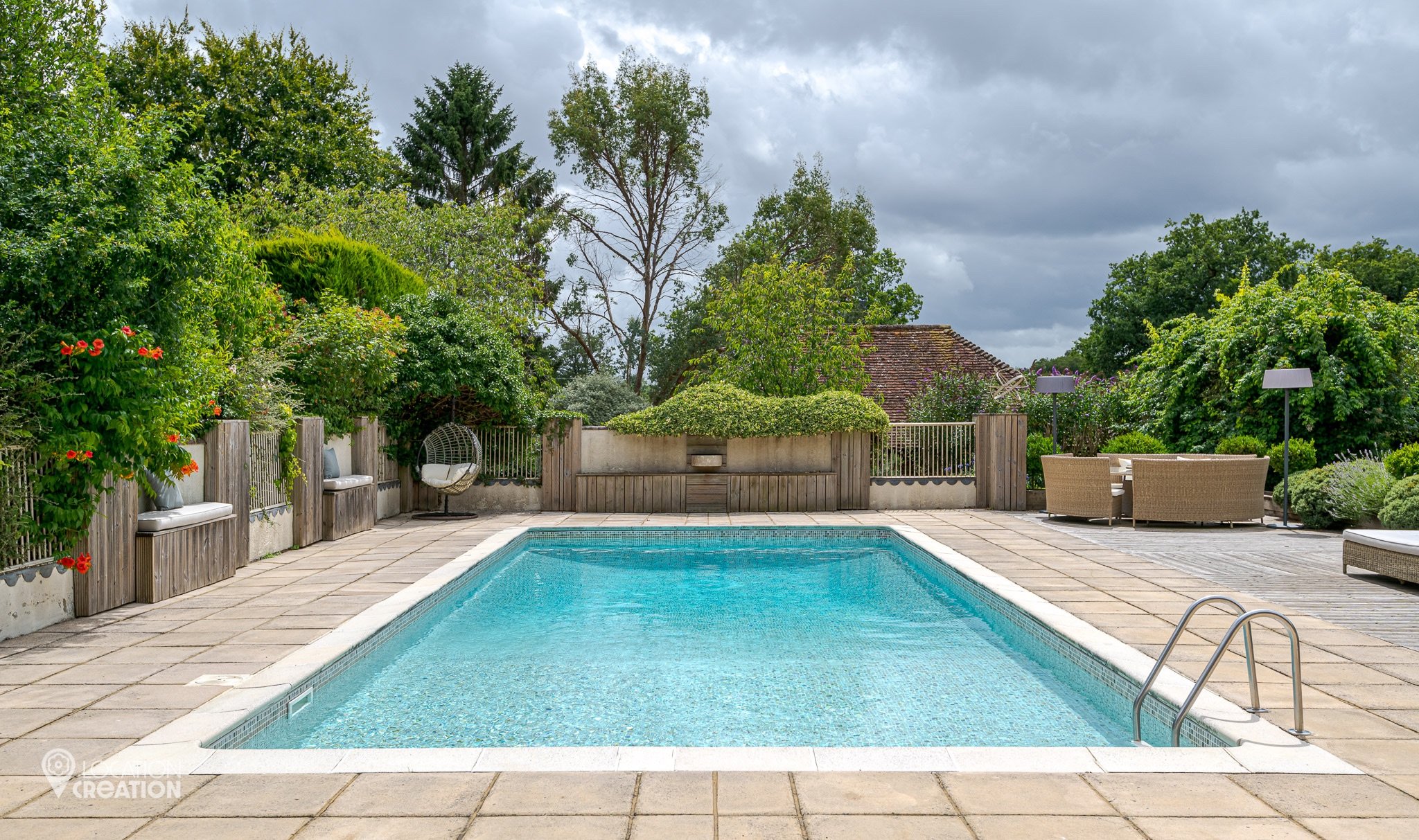 Location Creation Alfold House Pool