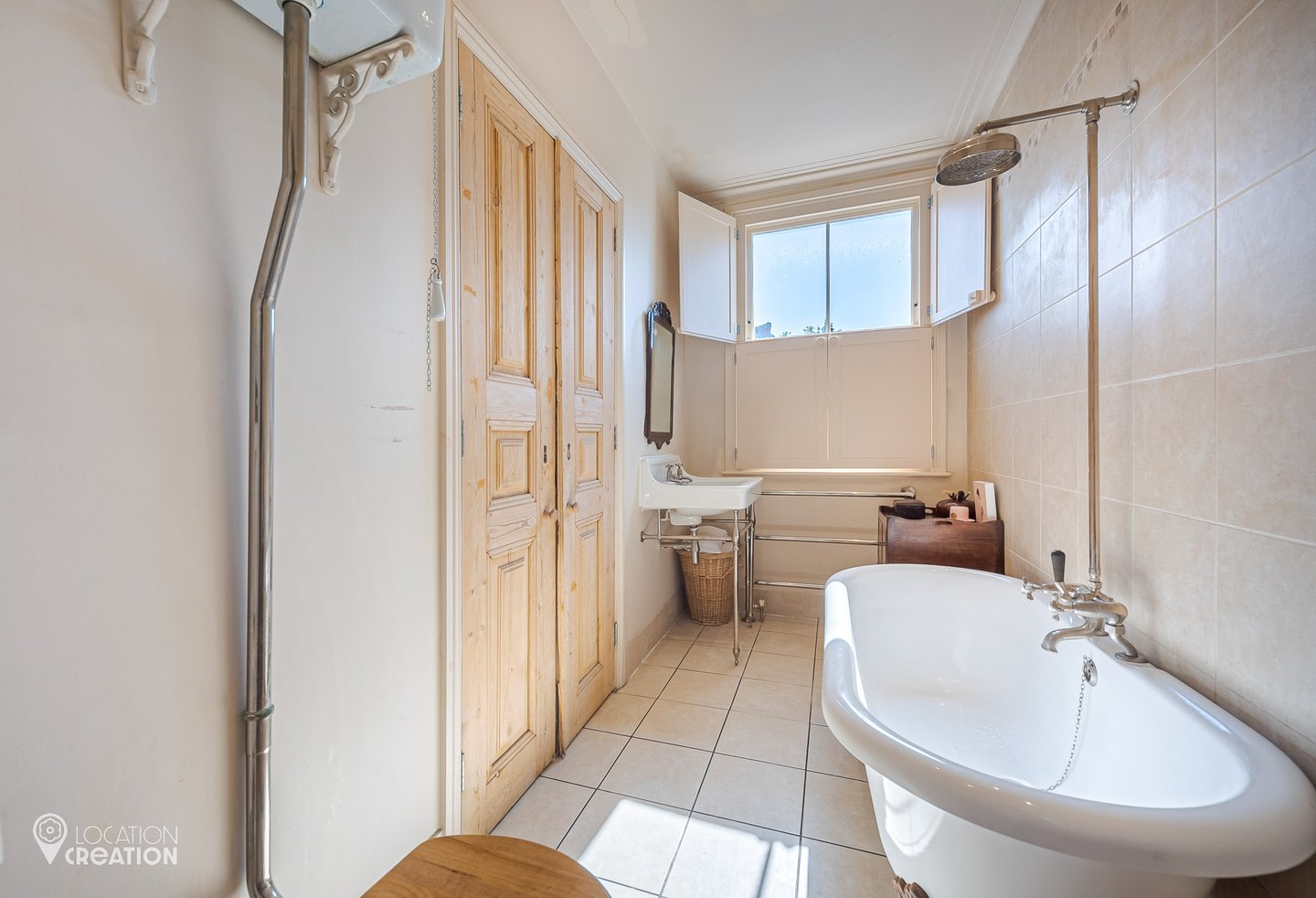 Location Creation Tennyson Bathroom