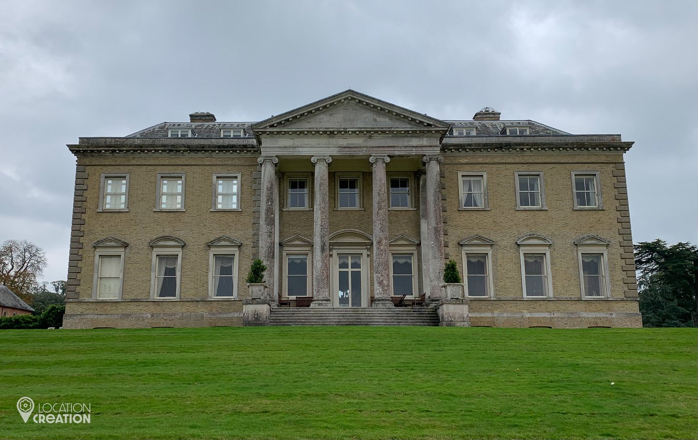 Location Creation Broadlands Estate Front Of Prop
