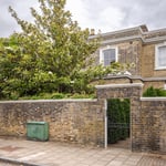 Location Creation Crystal Palace Front Of Prop