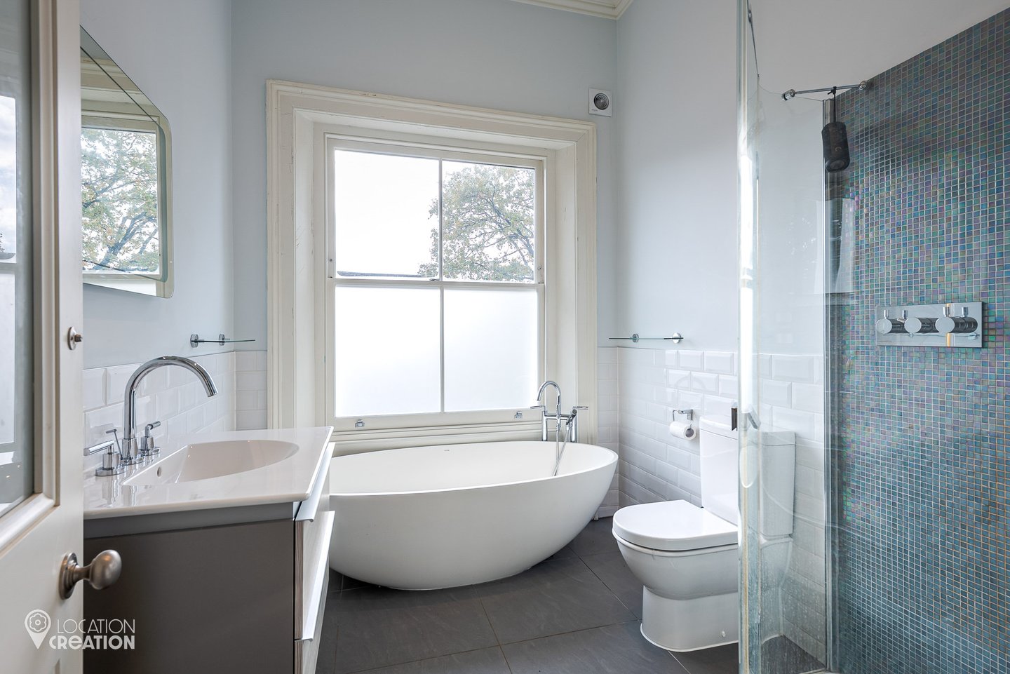 Location Creation West House Family Bathrooom