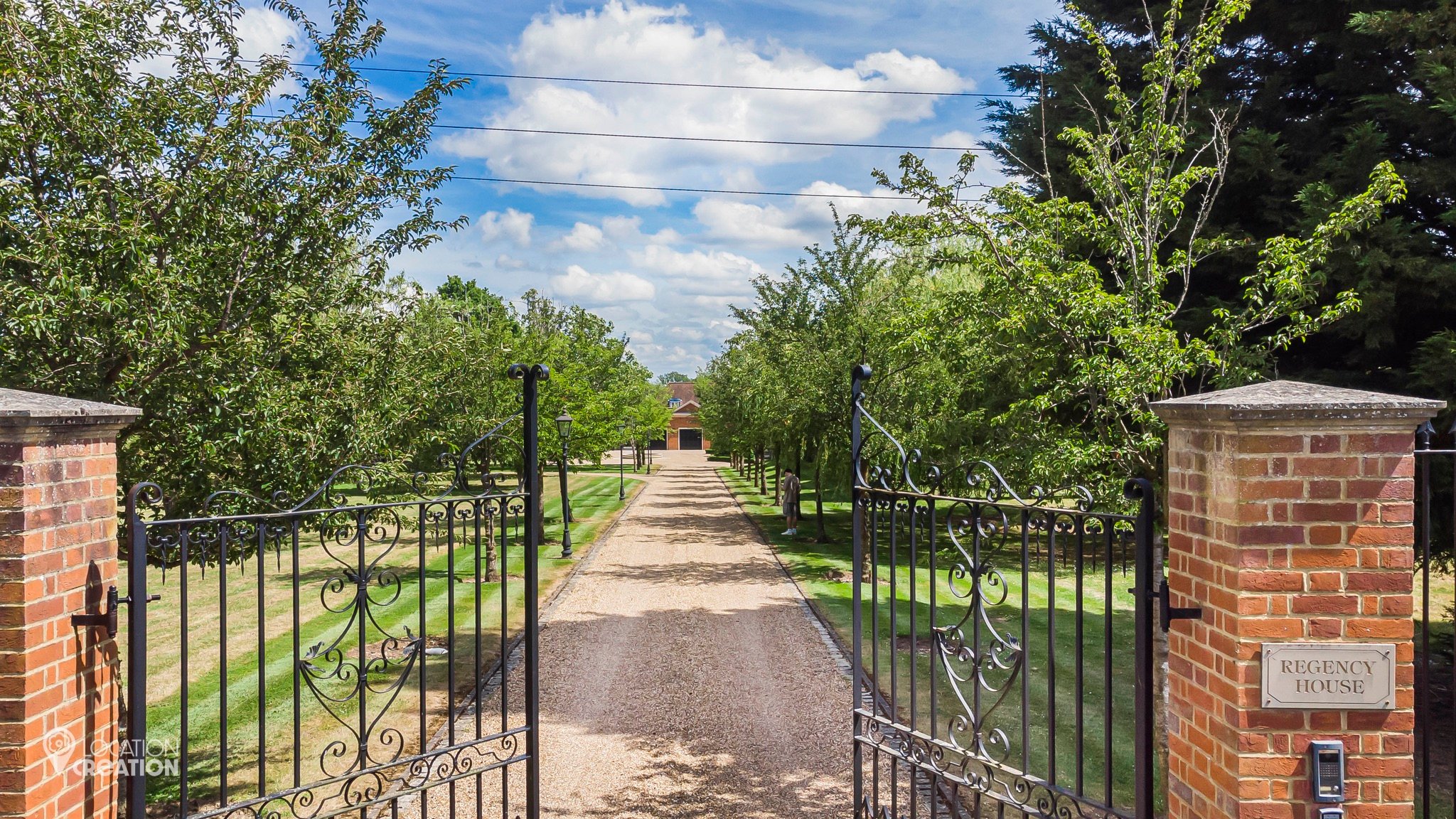 Location CreationRegency HouseGates
