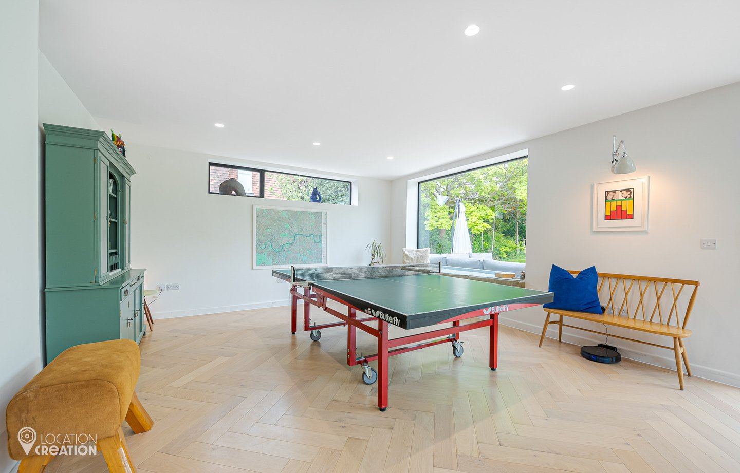 Location Creation Lawn House Ping Pong Table