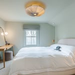 Location Creation Eglantine Bedroom