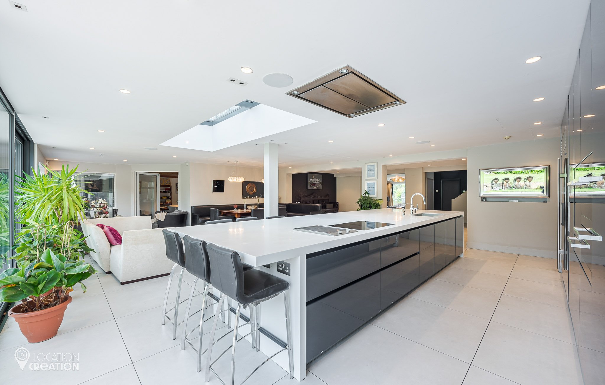Location Creation College Road Kitchen Island