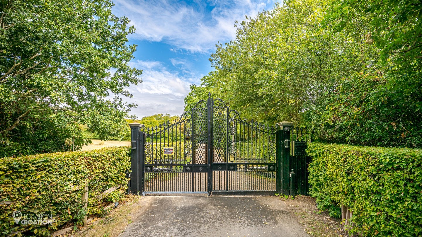 Location CreationEssex Barngates