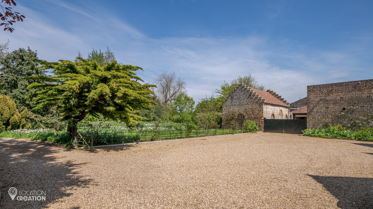 Location Creation Medieval Manor House Garden