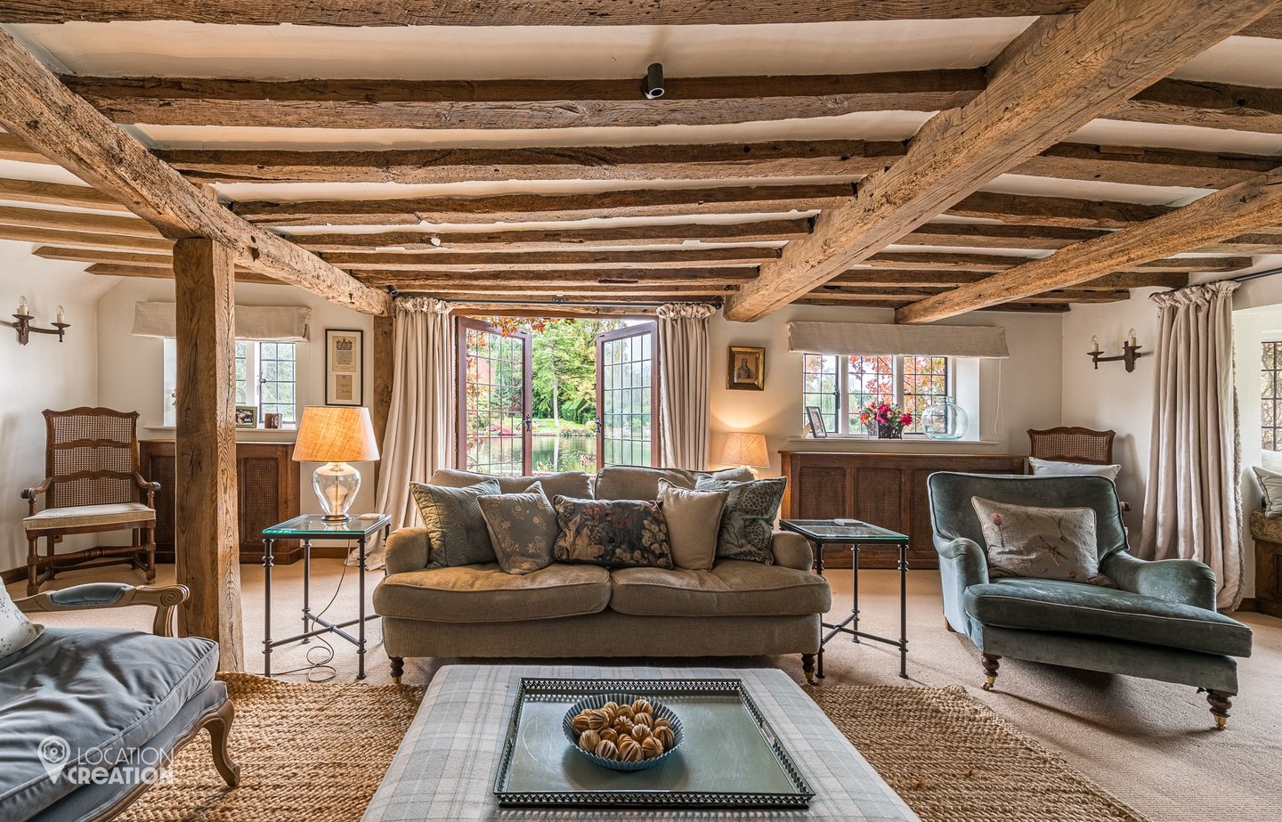 Location CreationLake Housesitting Room