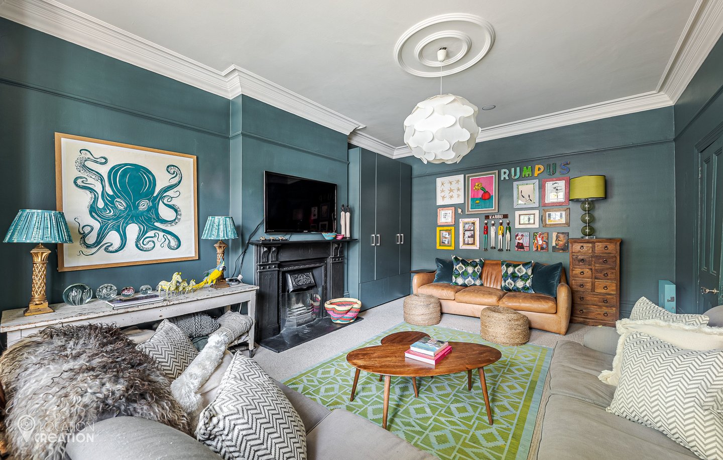 Location Creation Heaver House Tv Room