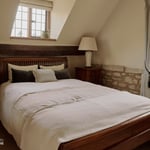 Location Creation Pye Corner Apartment Bedrooom