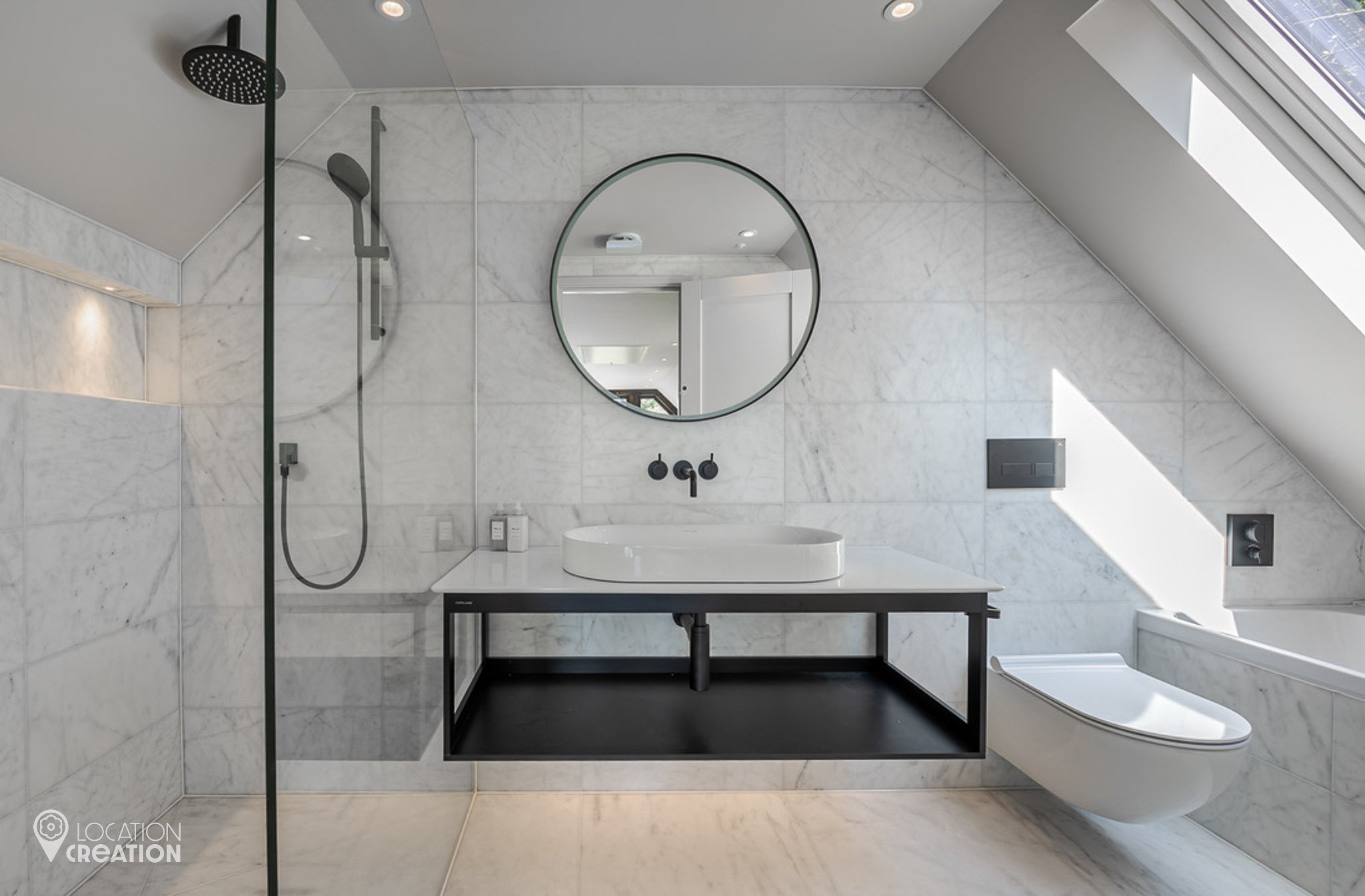 Location Creation Manor View Bathroom