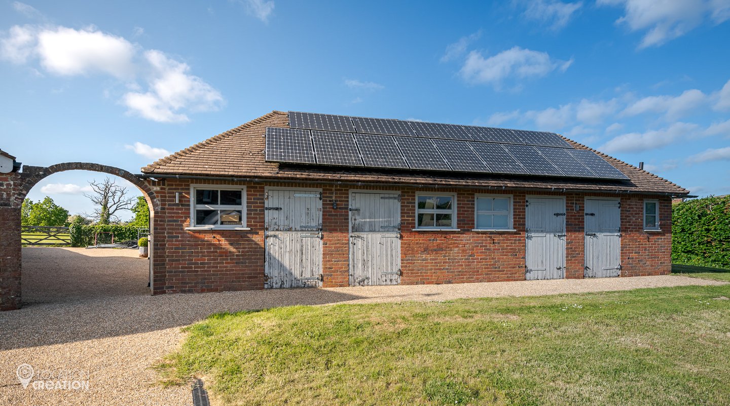 Location Creation Amberwood House Barn