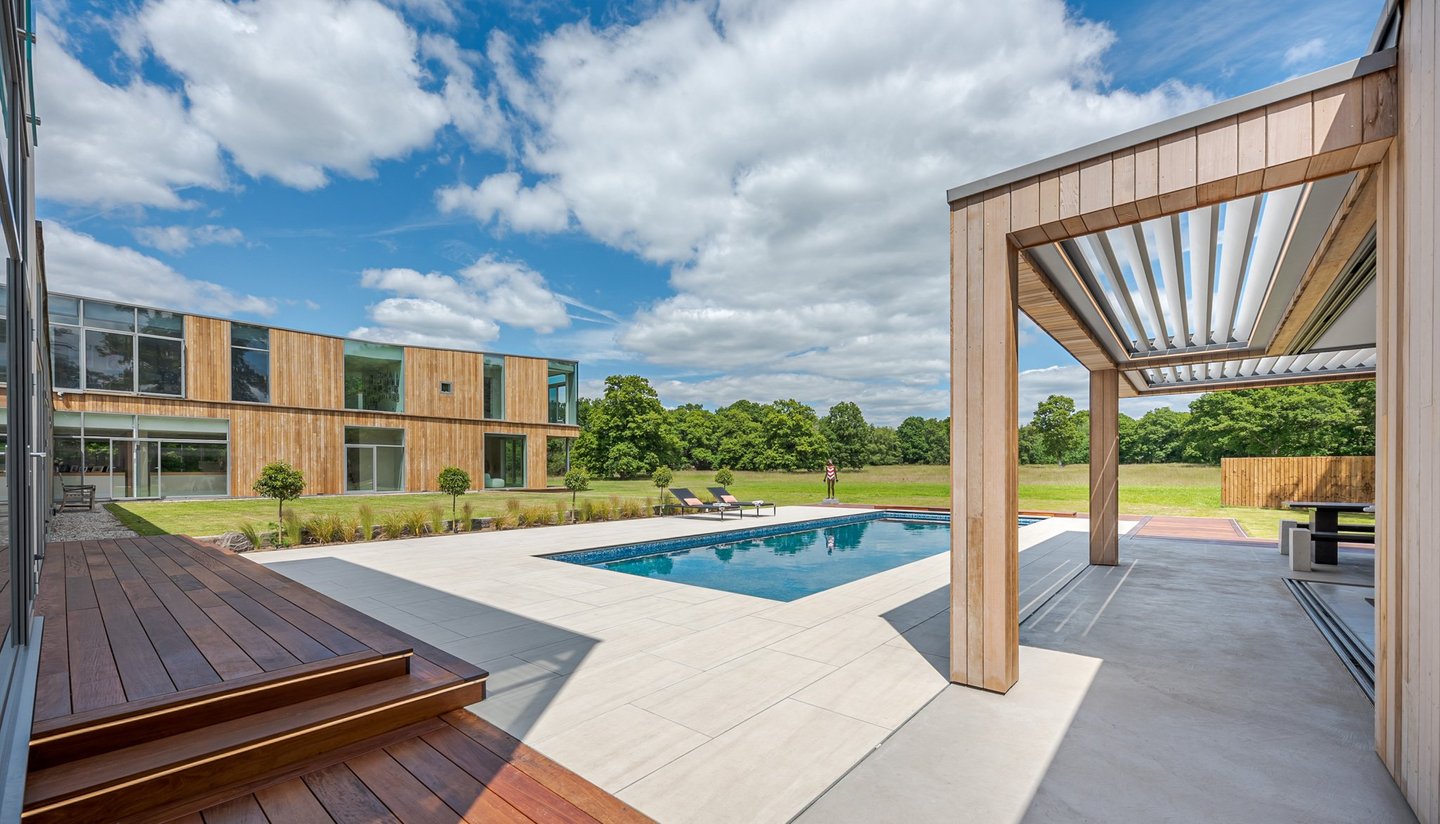 LuxPoolHousenewPH