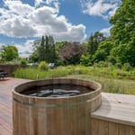 Location Creation Bel Air Hot Tub