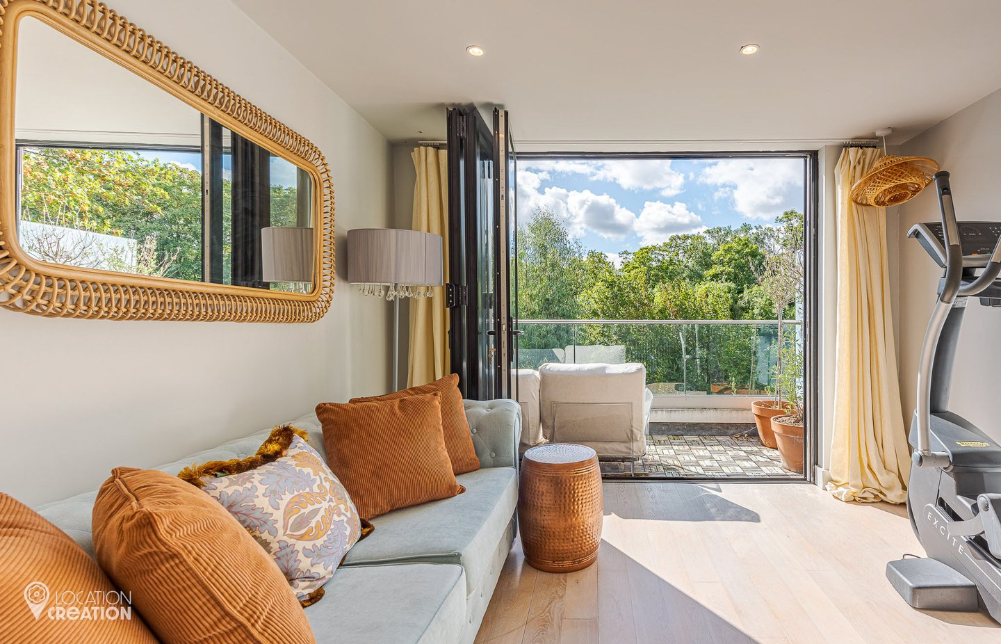 Location Creation Lyndhurst Grove Sofa Room