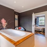 Location Creation Lyndhurst Grove Master Ensuite