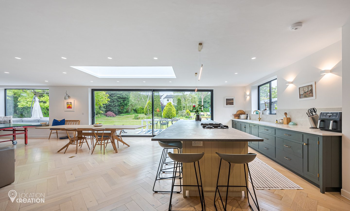 Location Creation Lawn House Kitchen Island
