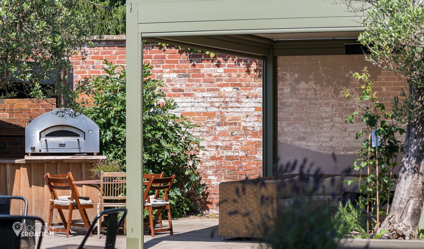 Walled Garden New Ext   Low Res