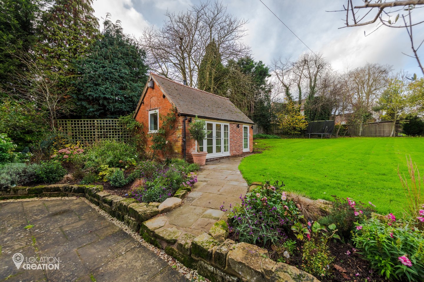 Location CreationPriests Park FHGarden And Outbuilding