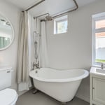 Location CreationWillow Housebathroom