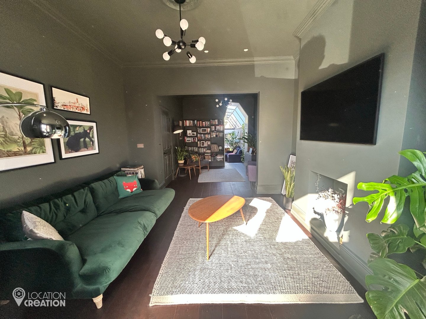 Location CreationCrouch EndTV Room Alt