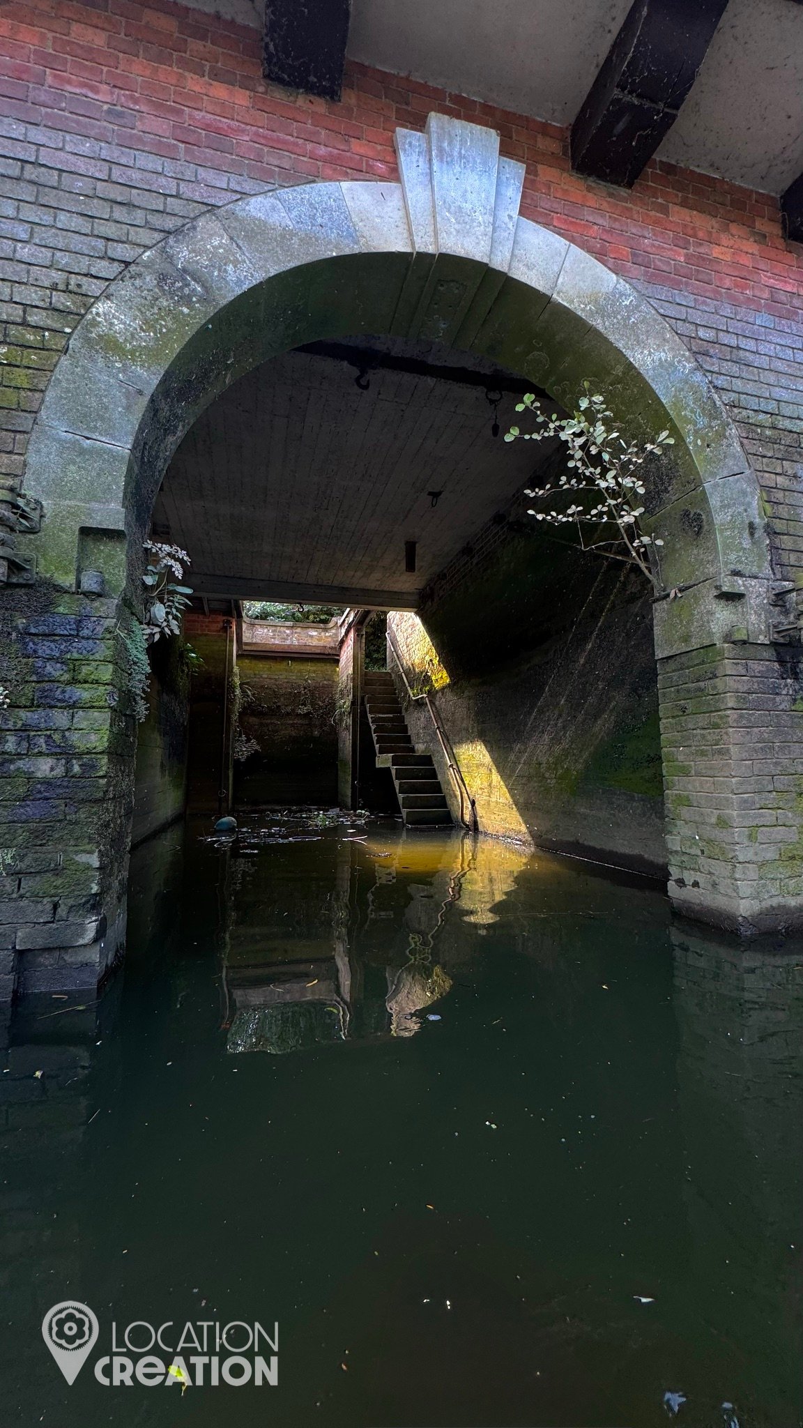 Location CreationRiverside HouseArched Boatway