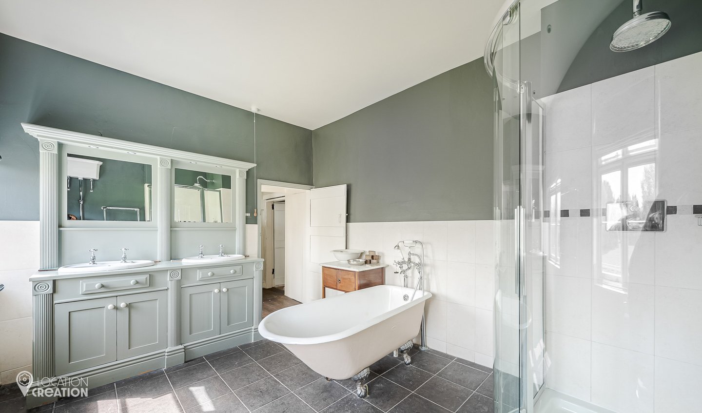 Location Creation Medieval Manor House Bathroom