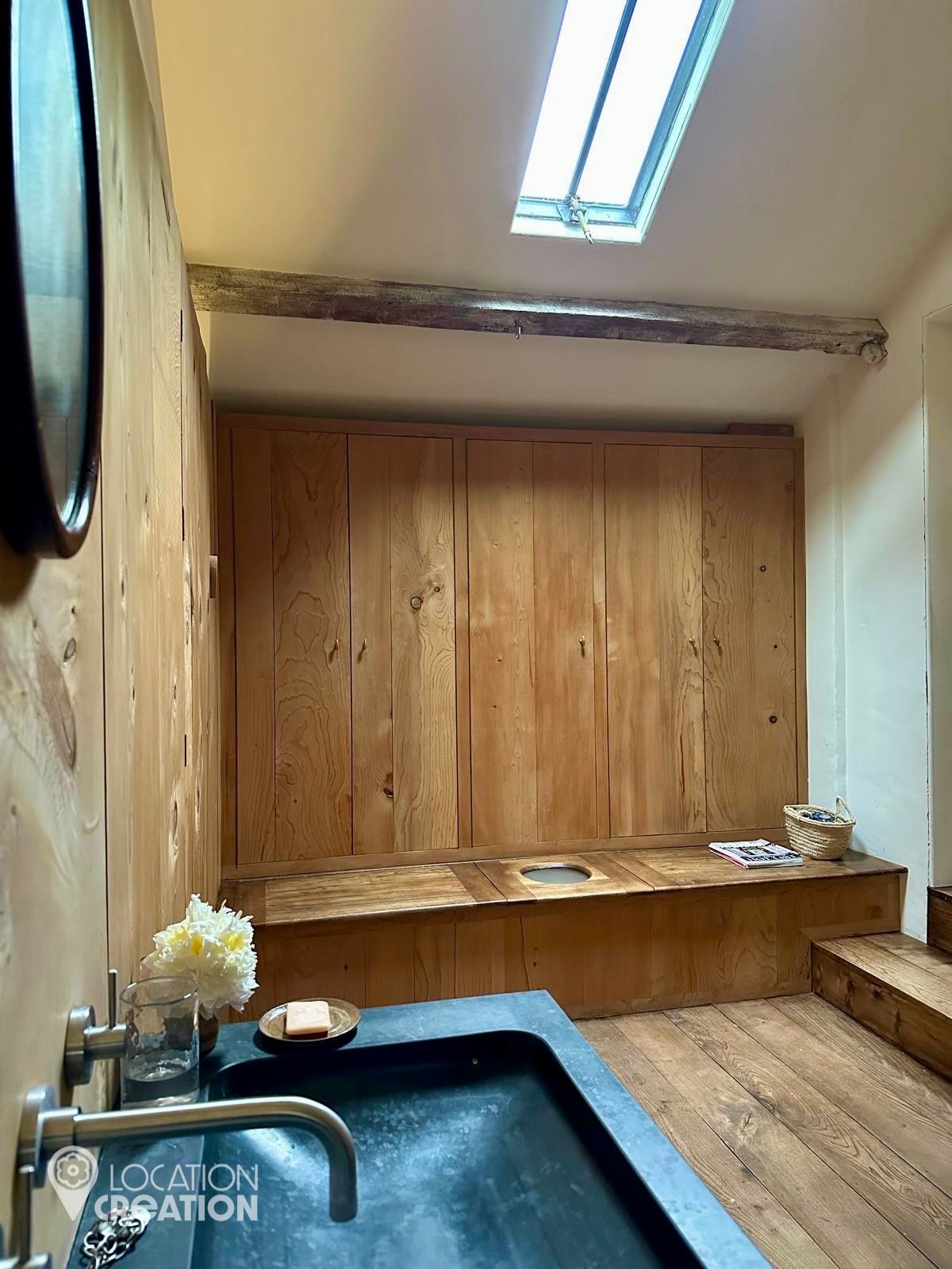 Location CreationGoetremaster Bathroom