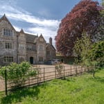 Location Creation Medieval Manor House Front Of Prop
