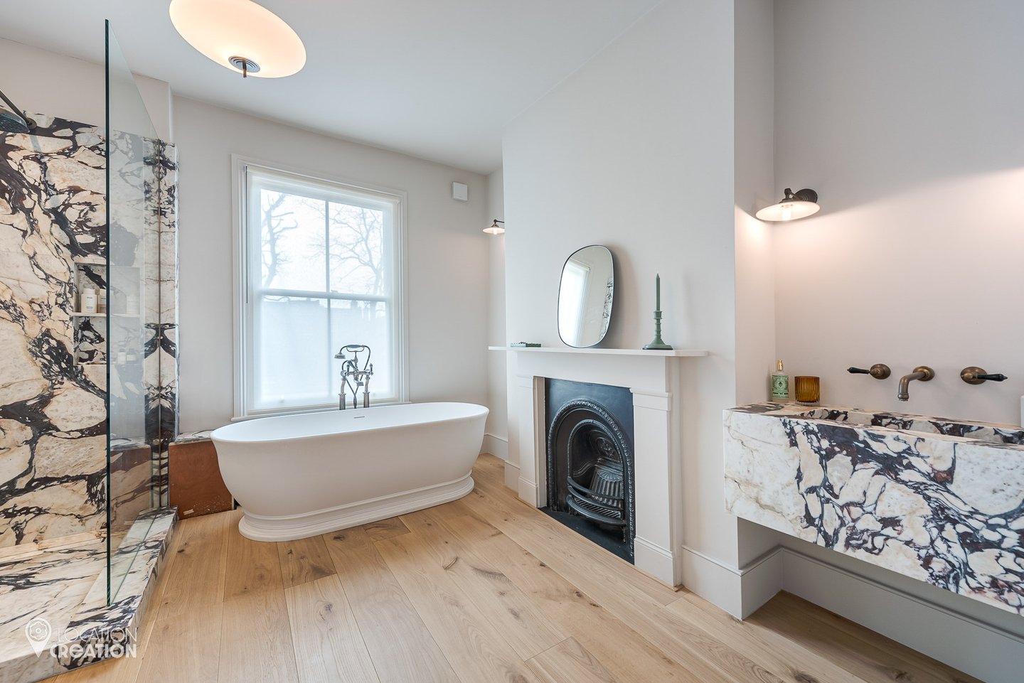 Location Creation Eglantine Master Ensuite