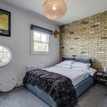 Location Creation Telford Park Bedroom
