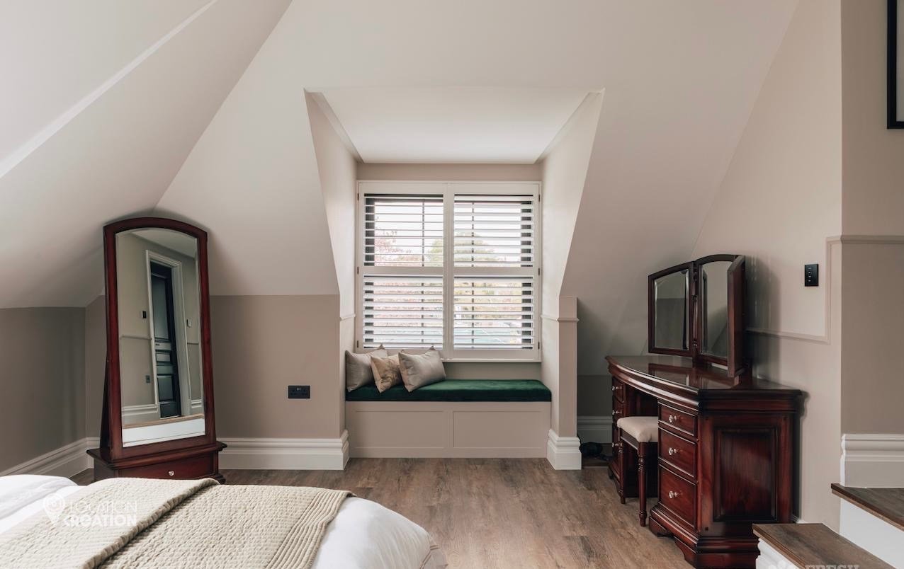Location CreationEaling House WMaster Bedroom Alt