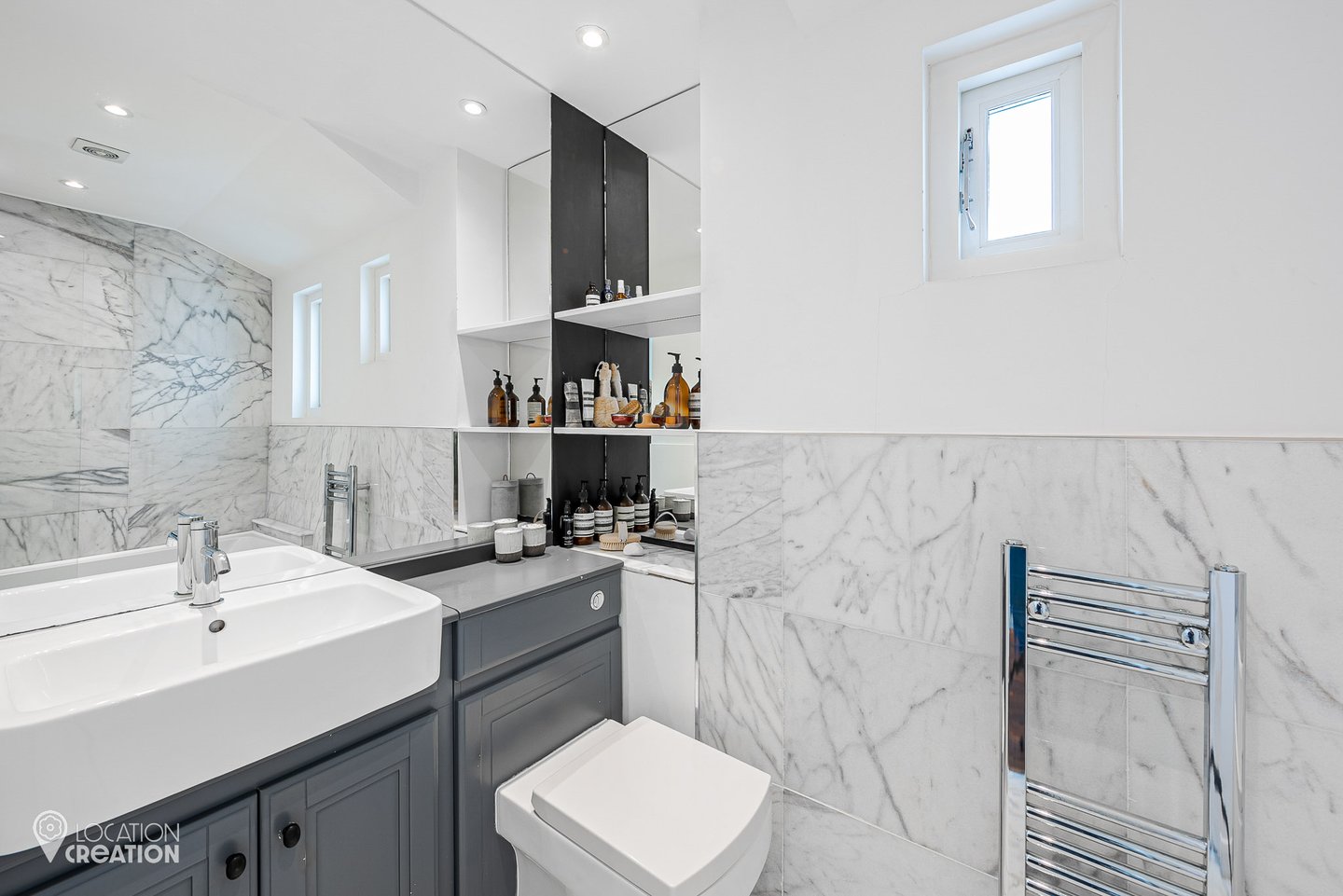 Location Creation Forest House Bathroom