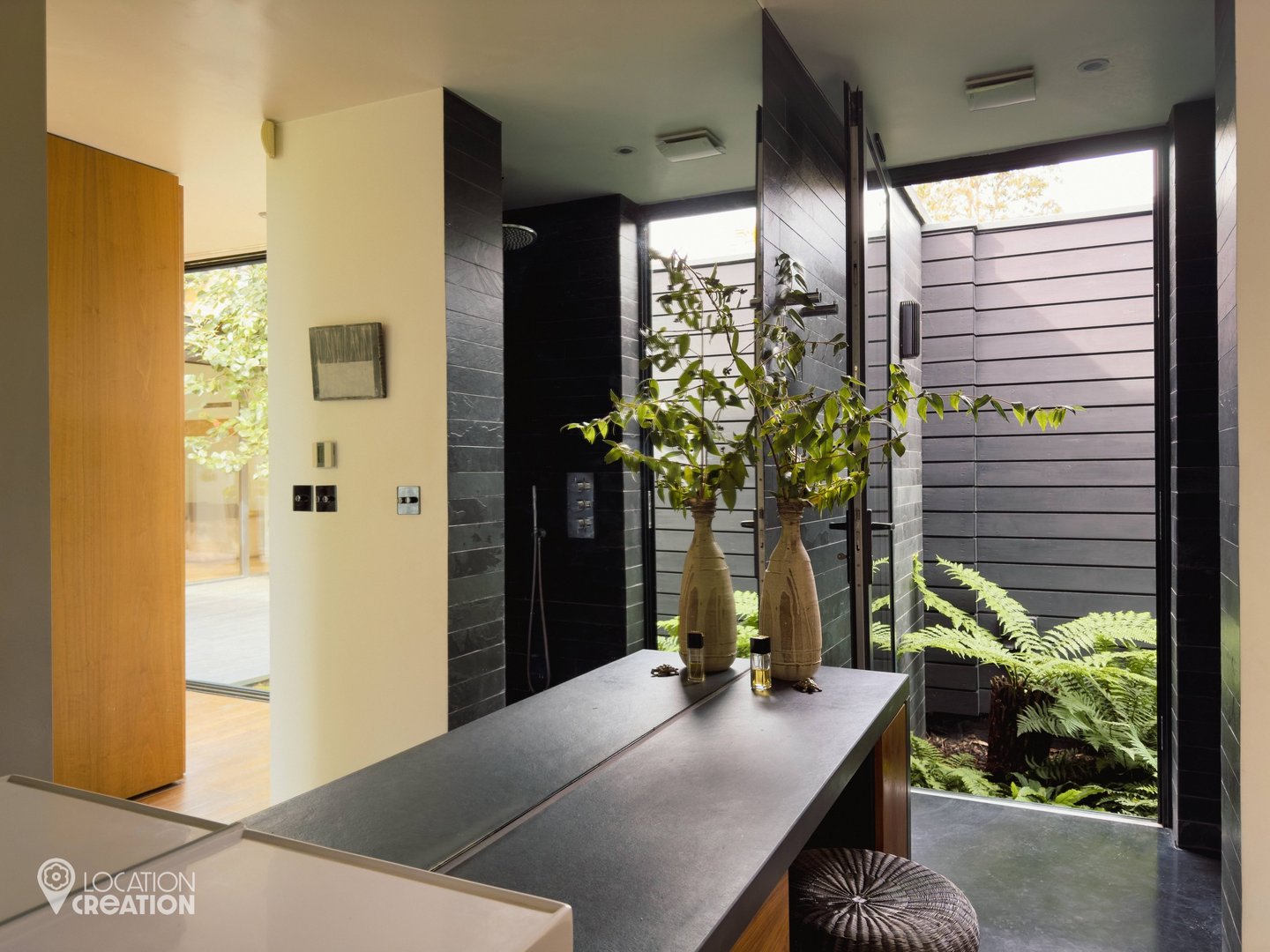 Location CreationKingsley Placeen Suite