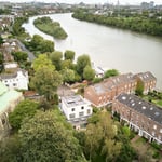 Location CreationChiswick Dockariel